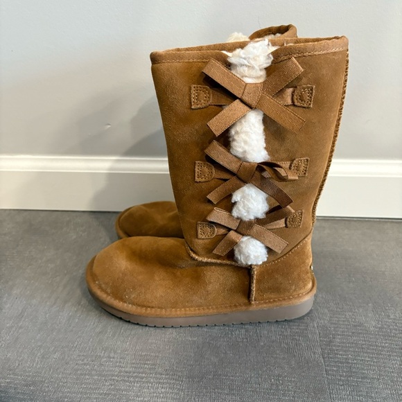 UGG Brown Shearling Boots with Bows Kids Size Three - Picture 4 of 4